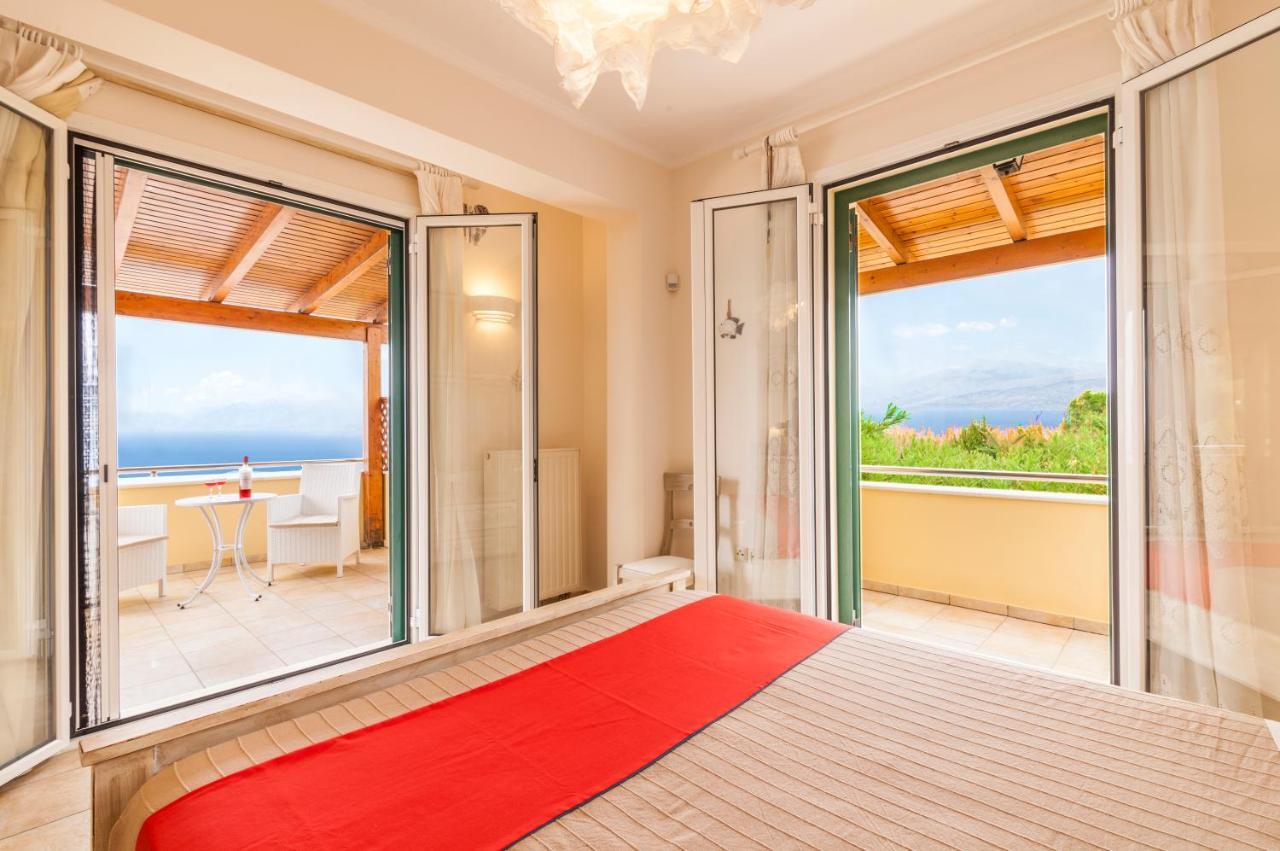 Beachfront Villa Victoras - With Private Beach ซีดารี ภายนอก รูปภาพ